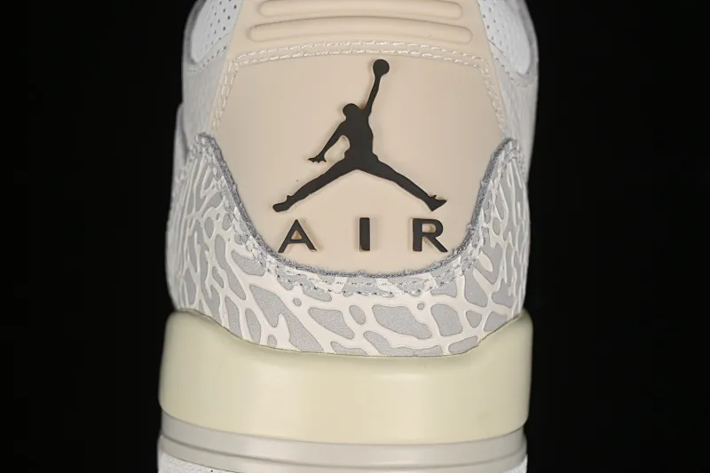 All categories Air Jordan Jordan series basketball shoes Air Jordan 3 Travis Scott x Air Jordan 3 Retro "Cactus Jack" AJ3 Joe 3 joint cream off-white barb basketball shoes 136064-668